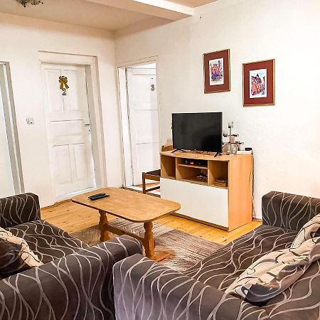 Yeti Guest House มาโวรโว ภายนอก รูปภาพ