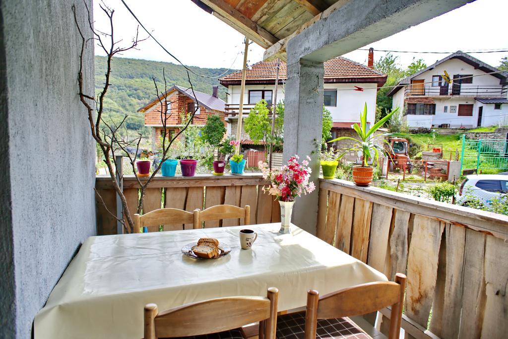 Yeti Guest House มาโวรโว ภายนอก รูปภาพ