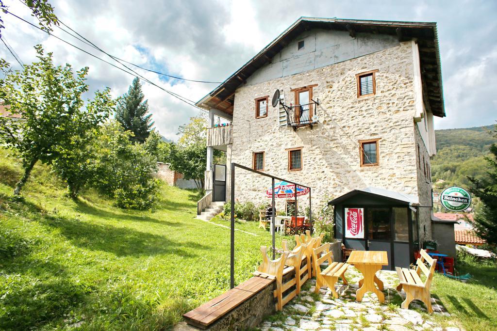 Yeti Guest House มาโวรโว ภายนอก รูปภาพ