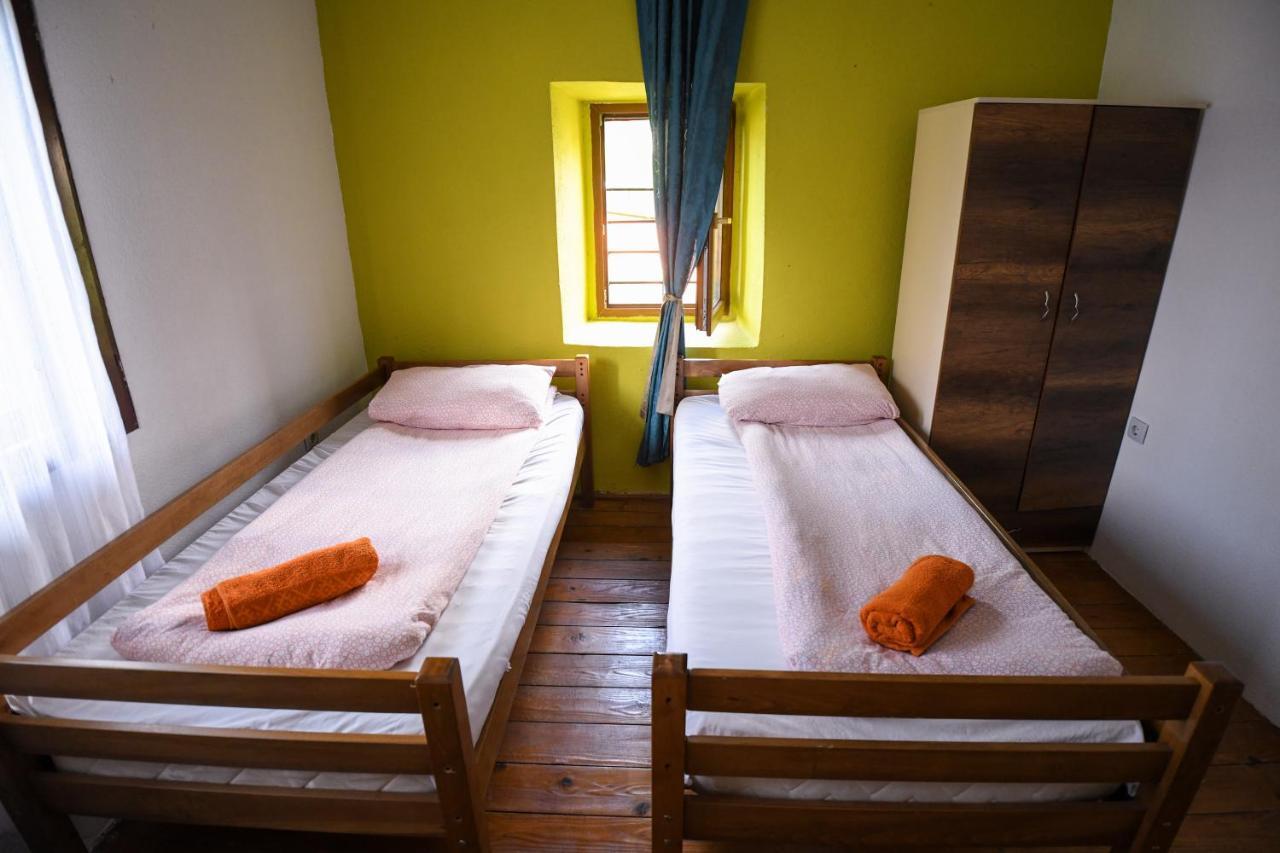 Yeti Guest House มาโวรโว ภายนอก รูปภาพ